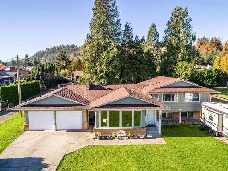 8279 Dewdney Trunk Road, Mission BC V2V 6S8