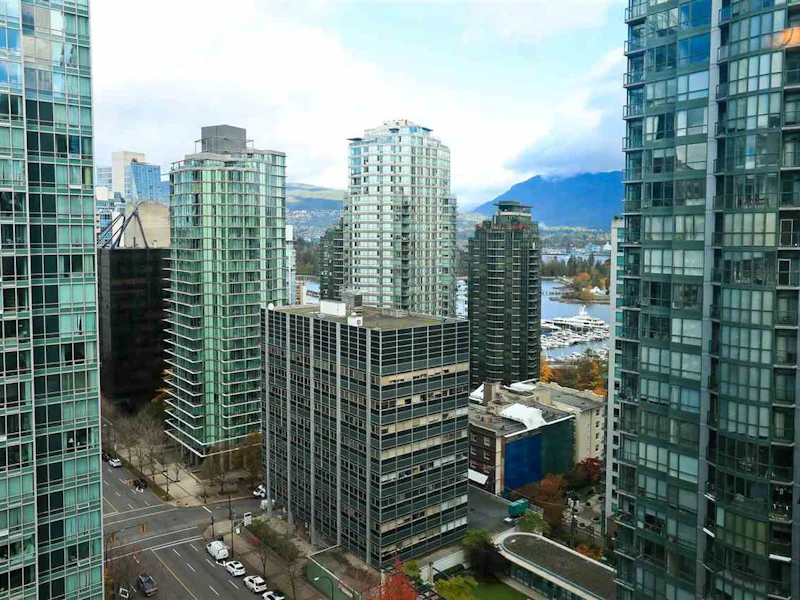 1901 - 1200 W Georgia Street, Vancouver BC V6E 4R2
