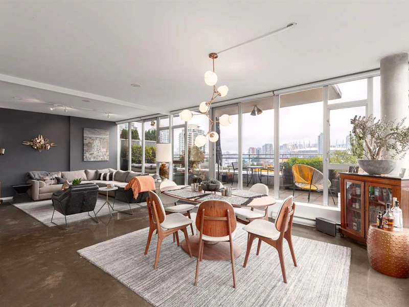 803 - 221 Union Street, Vancouver BC V6A 0B4