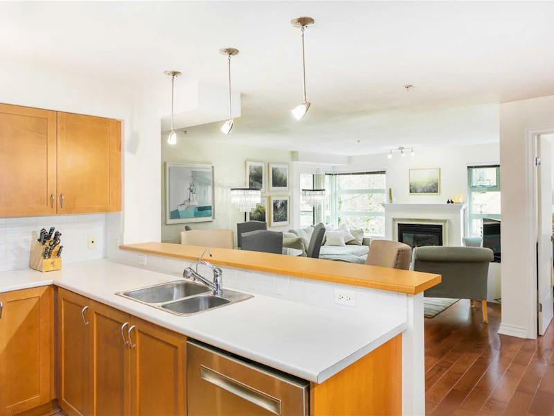 309 - 2181 W 12th Avenue, Vancouver BC V6K 4S8