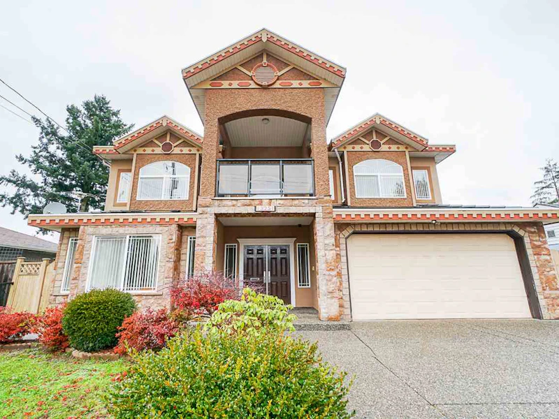13251 89a Avenue, Surrey BC V3V 1B4