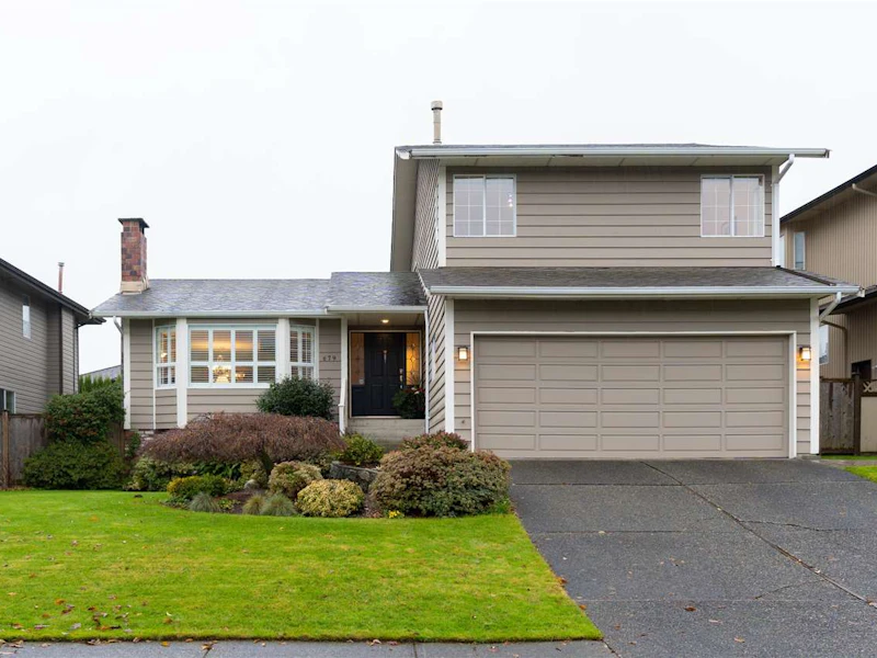 679 26th Crescent, North Vancouver BC V7N 4J7