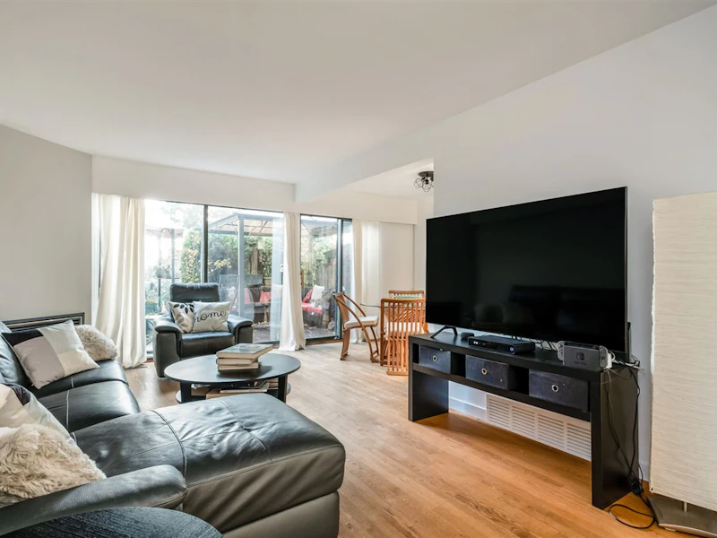 1074 Lillooet Road, North Vancouver BC V7J 2H8