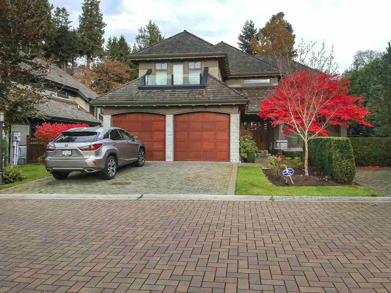 8463 Isabel Place, Vancouver BC V6P 6R8