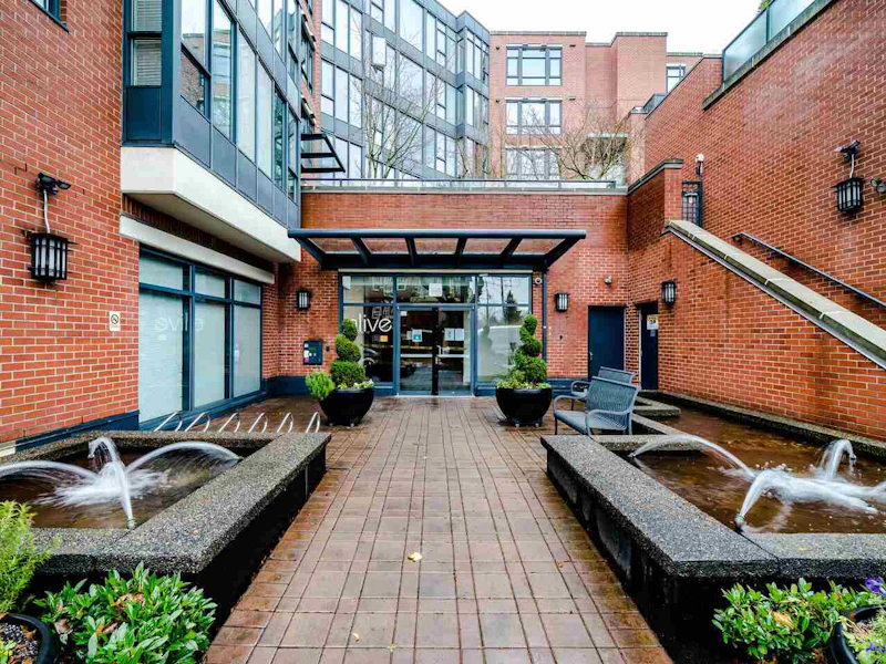 325 - 3228 Tupper Street, Vancouver BC V5Z 4S7