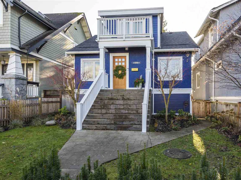 590 W 22nd Avenue, Vancouver BC V5Z 1Z3