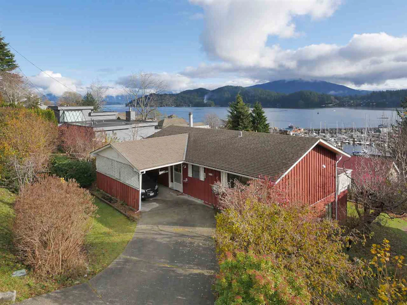 502 S Fletcher Road, Gibsons BC