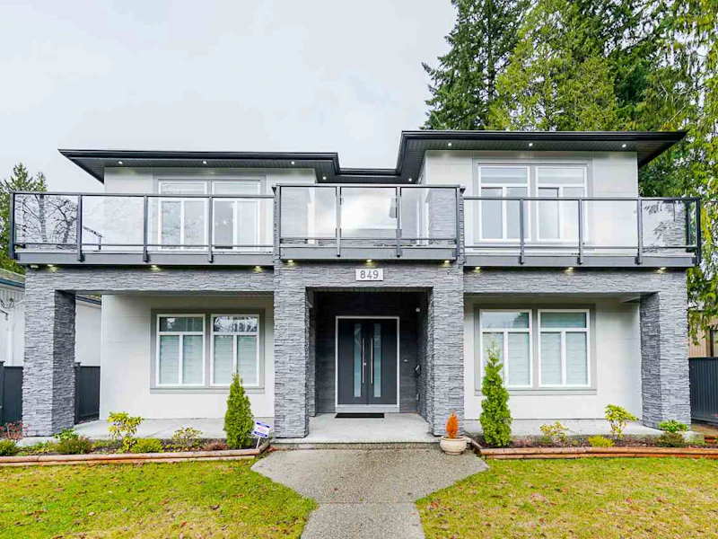 849 Smith Avenue, Coquitlam BC V3J 2X4