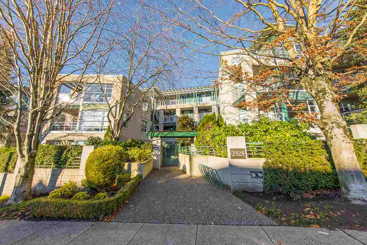 206-2525 W 4th Avenue  