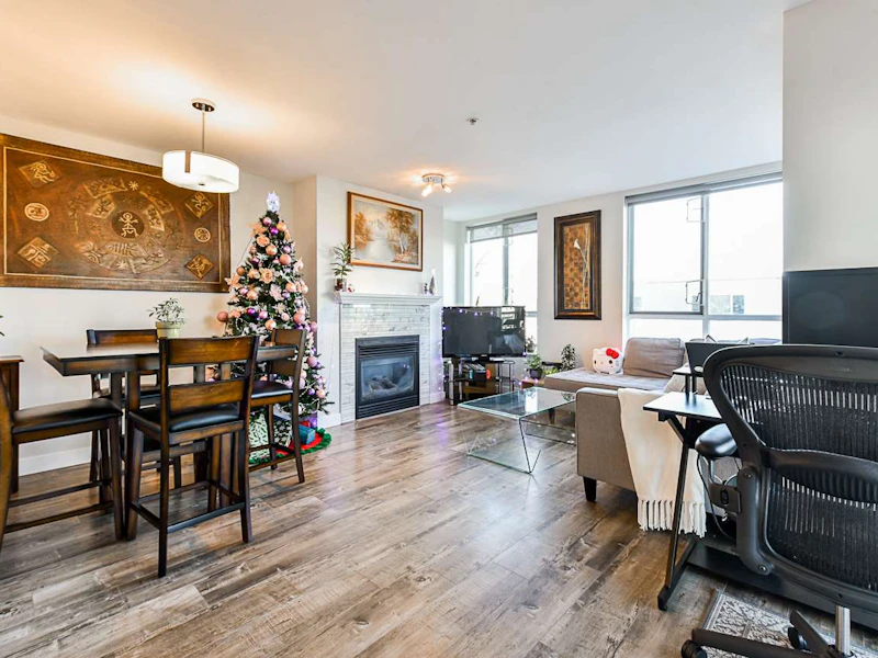 232 - 5555 Victoria Drive, Vancouver BC V5P 4Y3