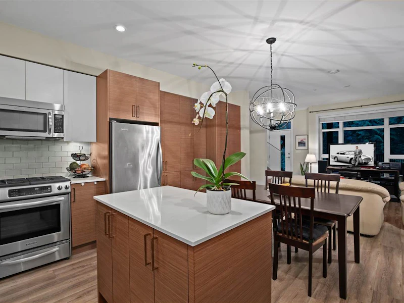 302 - 2135 Heritage Park Lane, North Vancouver BC