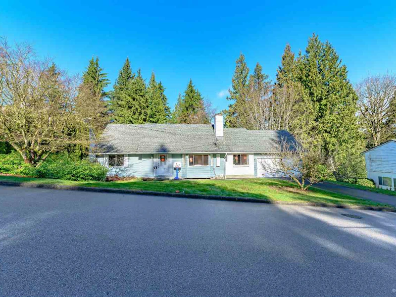 924 Fresno Place, Coquitlam BC V3J 6G6
