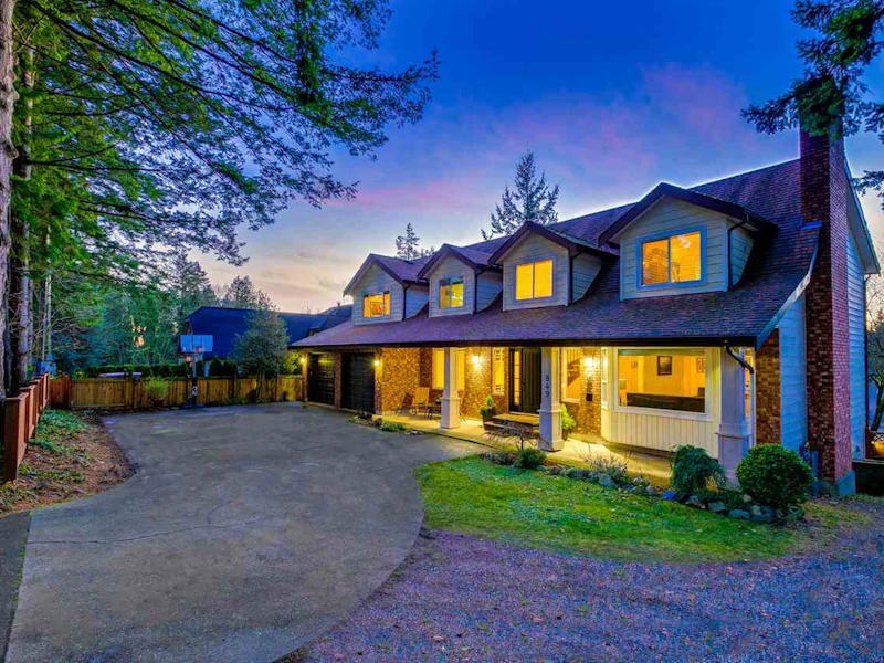 849 164th Street, Surrey BC V4A 4Y4