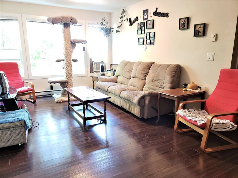 210 - 9422 Victor Street, Chilliwack BC V2P 0B8