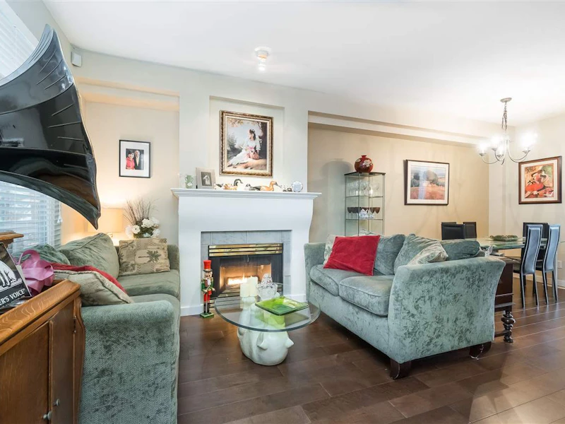 37 - 2678 King George Boulevard, Surrey BC V4P 1H6