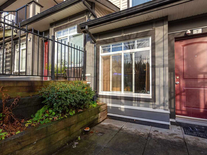 7 - 7428 14th Avenue, Burnaby BC V3N 0C2