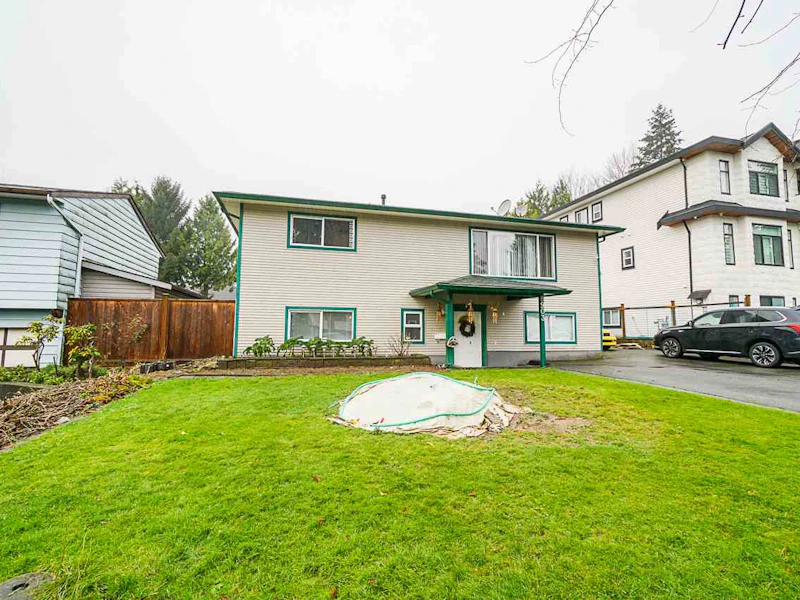 8903 150a Street, Surrey BC V3R 6X4