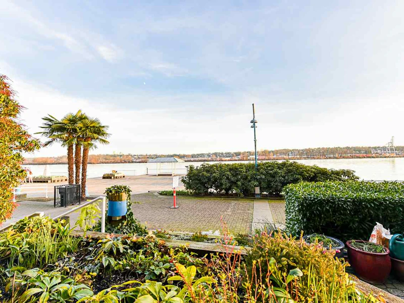 101 - 3 K De K Court, New Westminster BC V3M 6B6