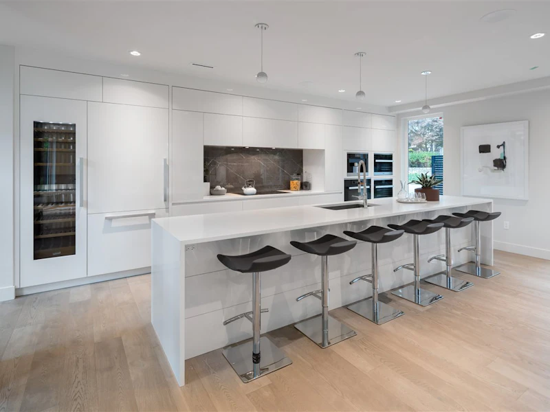 2710 Crescentview Drive, North Vancouver BC V7R 2V1