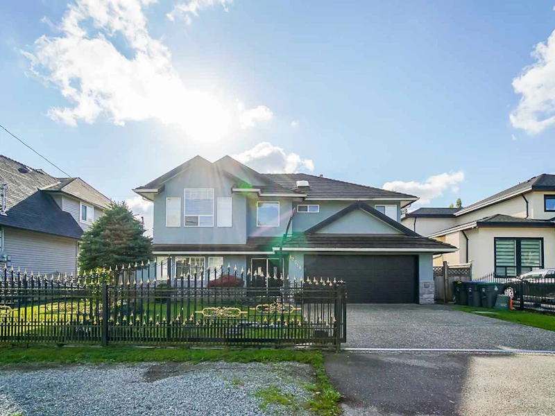 12518 97b Avenue, Surrey BC V3V 2H8