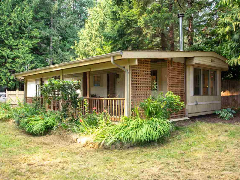 3352 Spruce Road, Roberts Creek BC