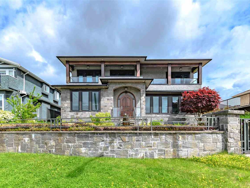 5643 Portland Street, Burnaby BC V5J 2R7
