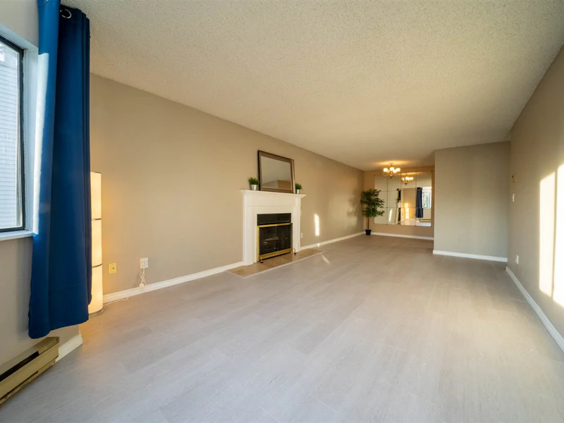 301 - 9620 Manchester Drive, Burnaby BC V3N 4R2