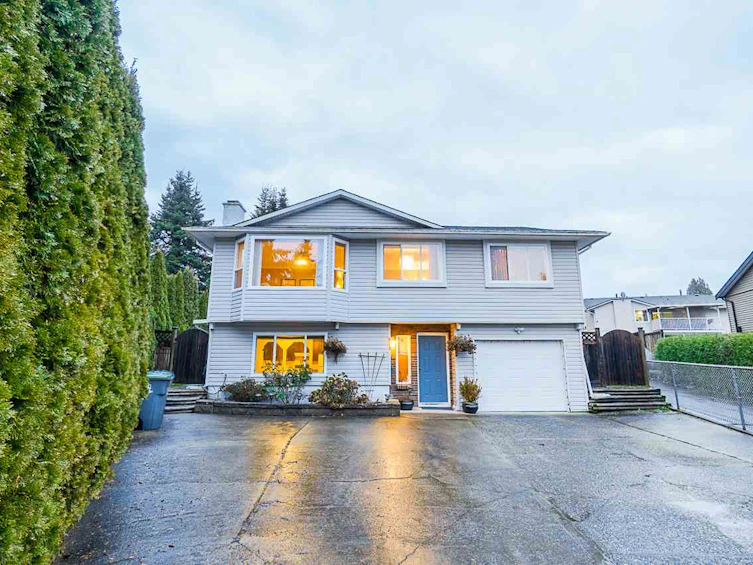 8752 151 Street, Surrey, BC, V3S 6E1