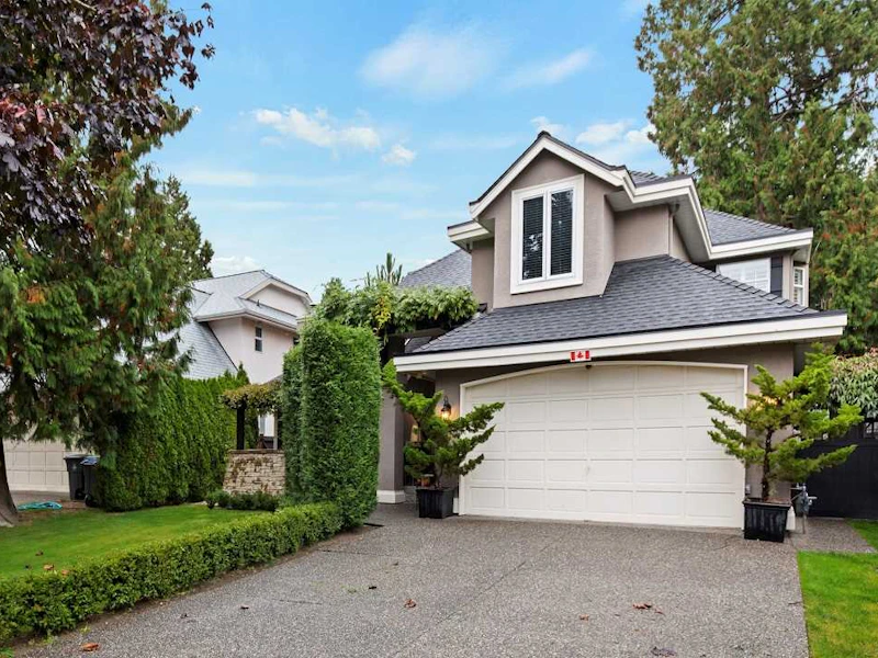 2028 Ocean Wind Drive, Surrey BC V4A 9K5