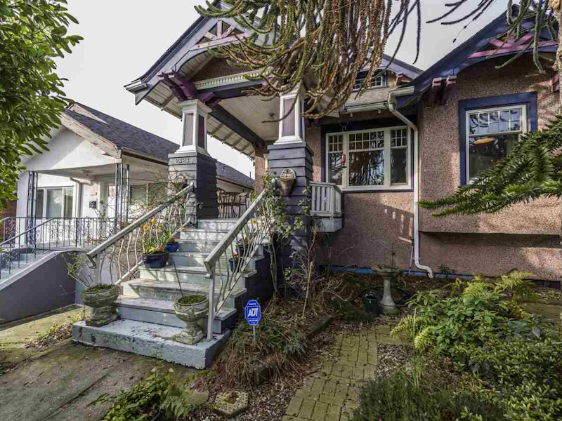 2323 E 1st Avenue, Vancouver BC V5N 1C2