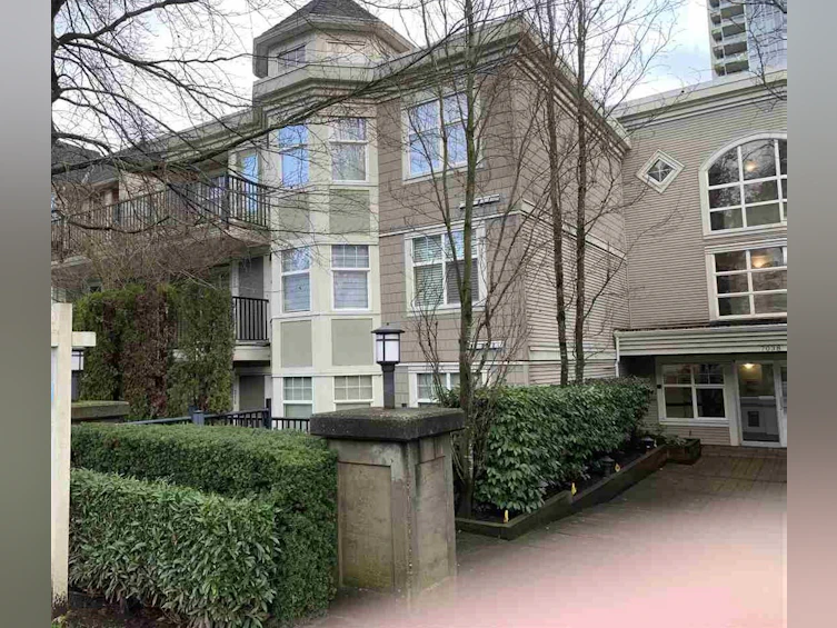311-7038 21st Avenue, Burnaby, BC, V5E 2Y9
