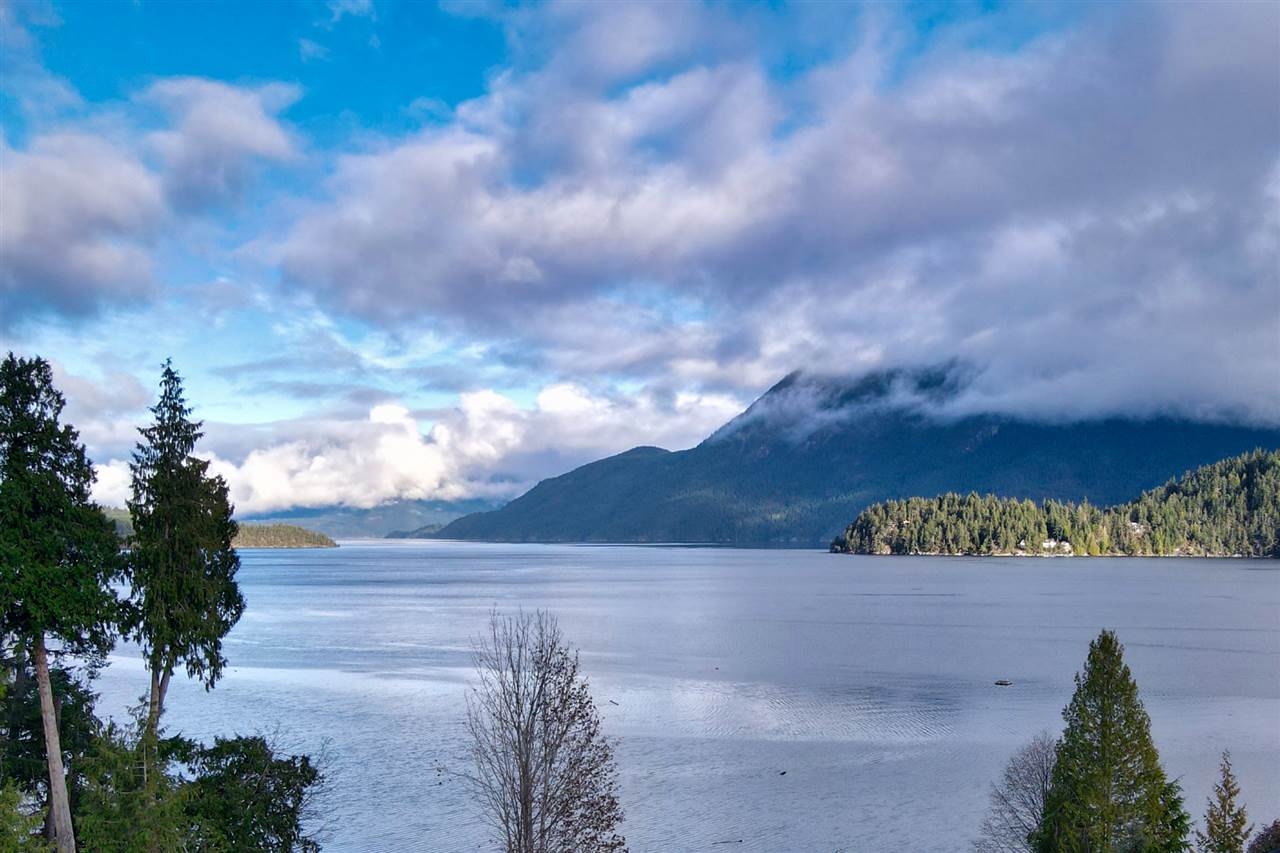 6532 N Gale Avenue, Sechelt, BC, V0N 3A5