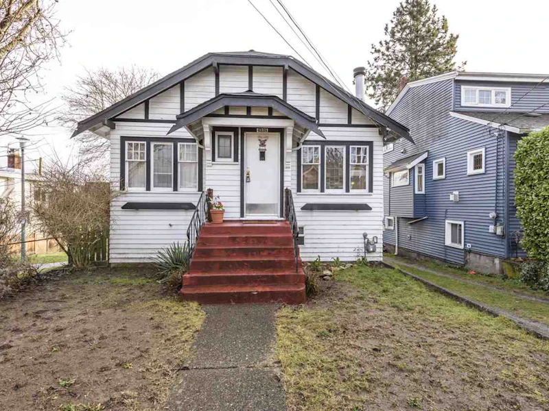 4338 James Street, Vancouver BC V5V 3H7