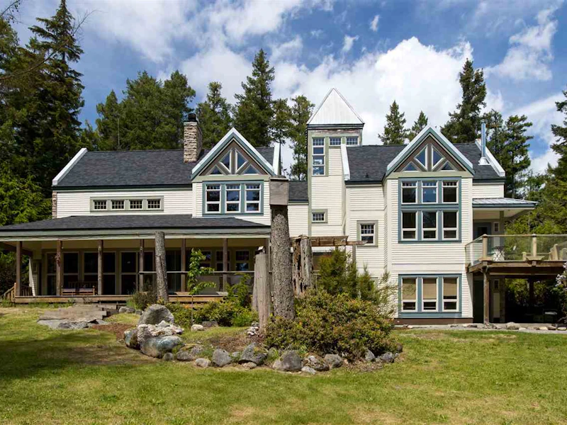 1936 Hanbury Road, Roberts Creek BC