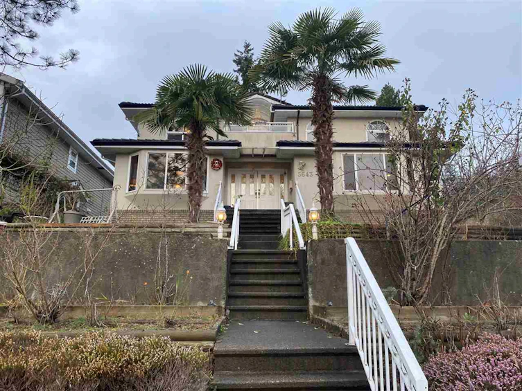 5643 Patrick Street, Burnaby, BC, V5J 3B4