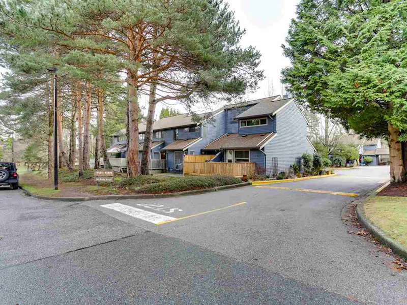 15856 Mcbeth Road, Surrey BC V4A 5X3
