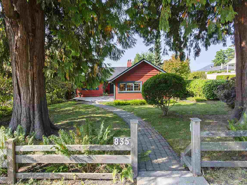835 20th Street, West Vancouver BC V7V 3Y9