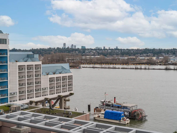 907-988 Quayside Drive, New Westminster, BC, V3M 0L5