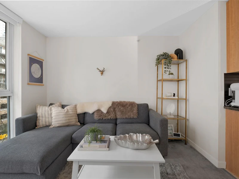 303 - 1010 Richards Street, Vancouver BC V6B 1G2