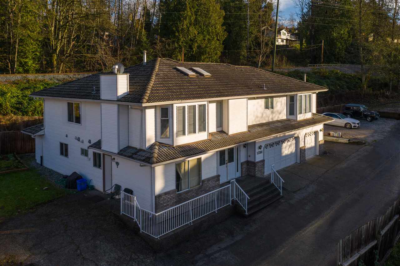 12381 103a Avenue, Surrey, BC, V3V 3H1