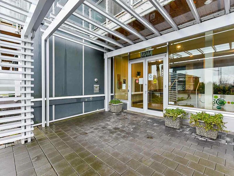 207 - 7377 14th Avenue, Burnaby BC V3N 1Z7
