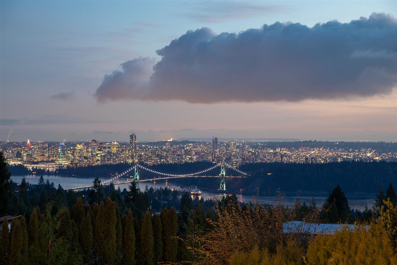 1259 Chartwell Place, West Vancouver, BC, V7S 2S2