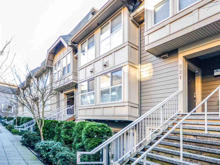 221-2110 Rowland Street, Port Coquitlam, BC, V3C 0C2