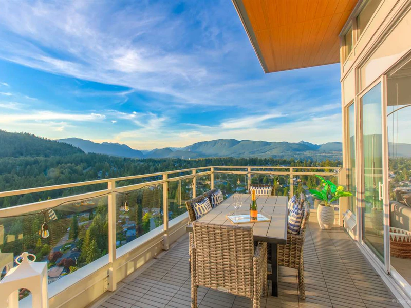 2702 - 520 Como Lake Avenue, Coquitlam BC
