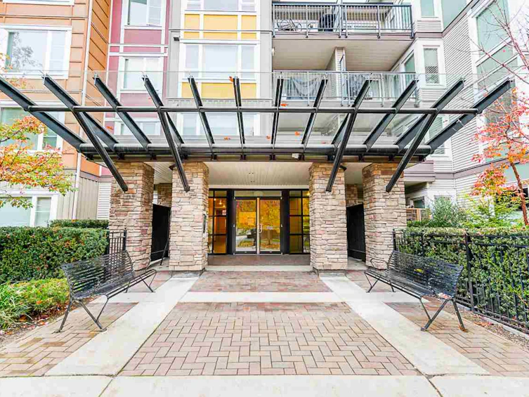 303-13740 75a Avenue, Surrey, BC, V3W 0E8