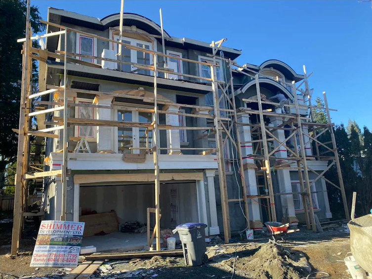7579 142 Street, Surrey, BC, V3W 7M3