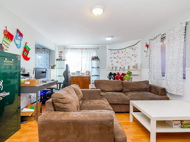 852 Lee Street, Surrey, BC, V4B 4N6