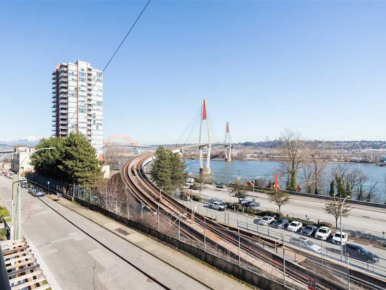 301-218 Carnarvon Street, New Westminster, BC, V3L 1B8