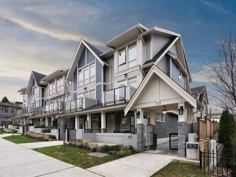 2-115 W Queens Road, North Vancouver, BC, V7N 2K4