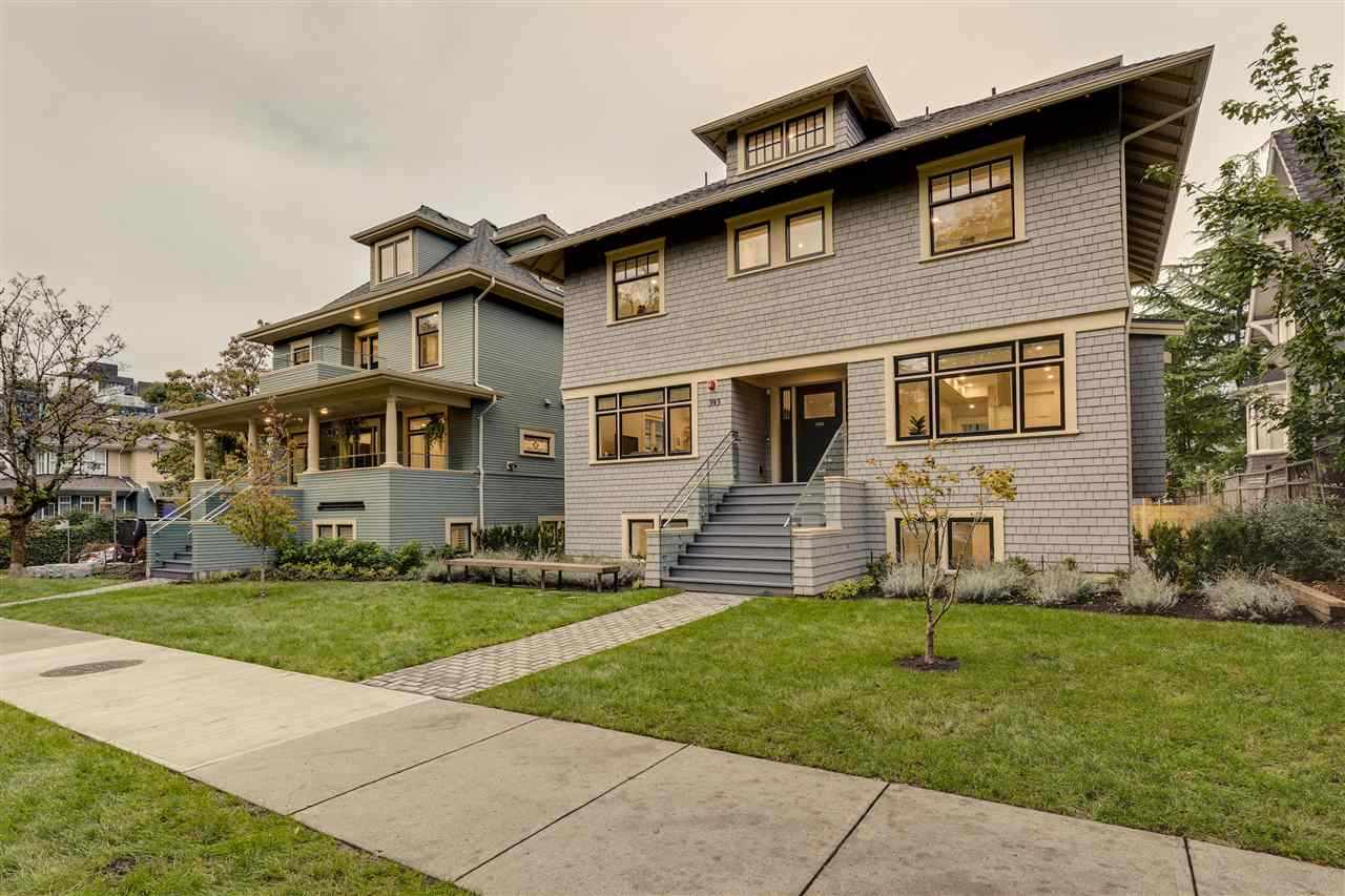 2858 Yukon Street, Vancouver, BC, V5Y 3R2